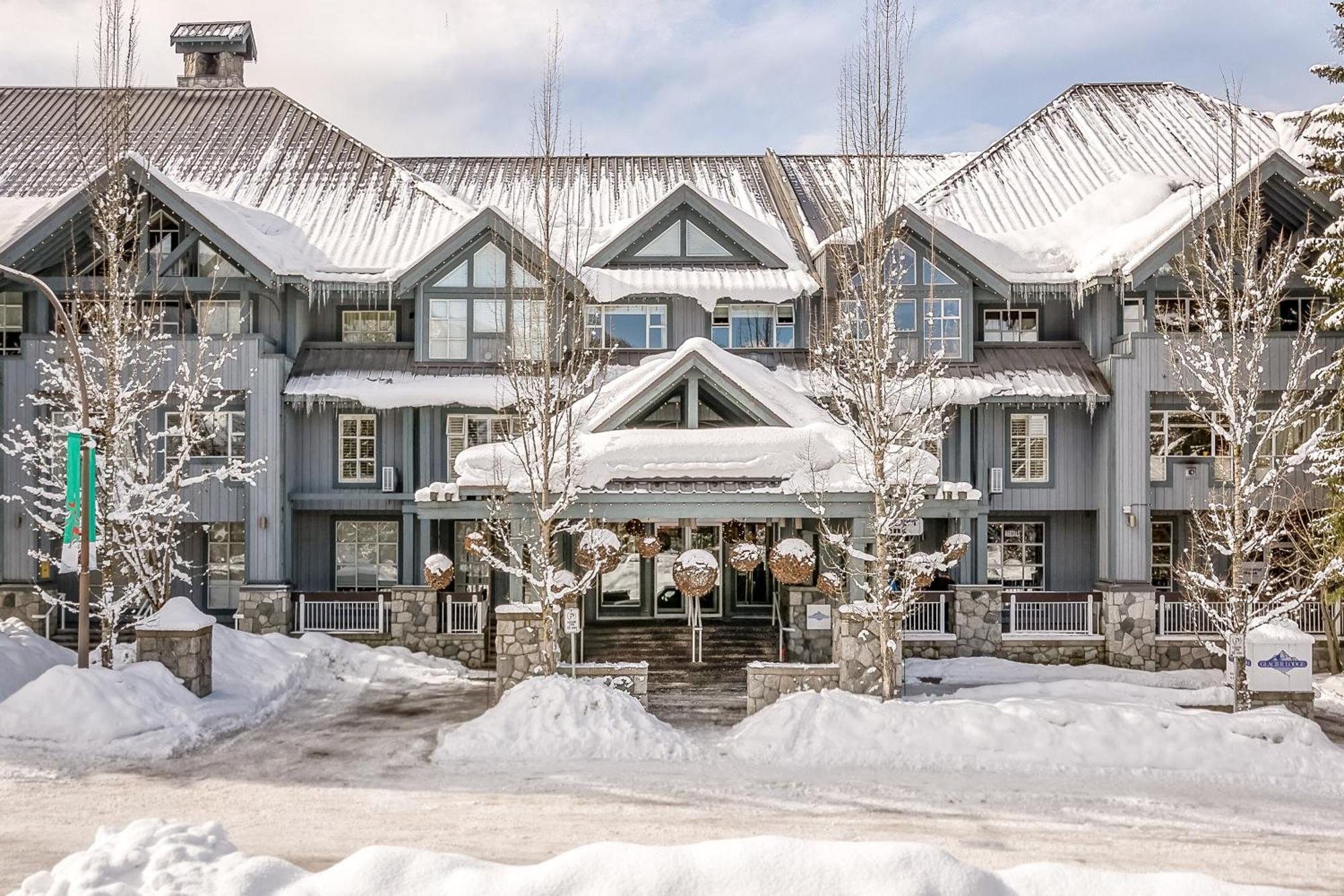 Glacier Lodge Whistler Exterior photo