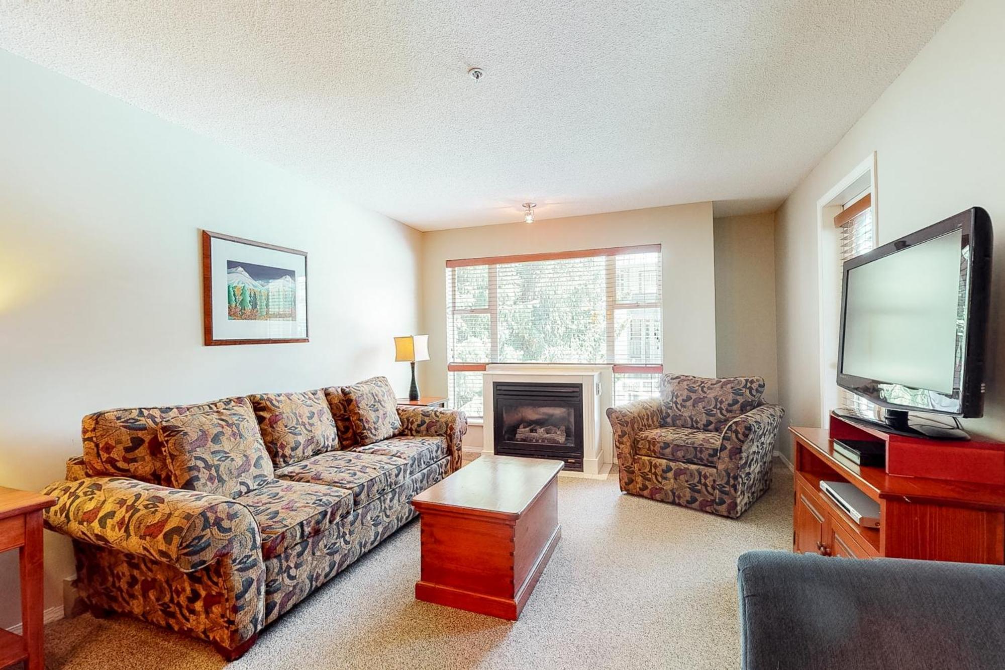 Glacier Lodge Whistler Room photo