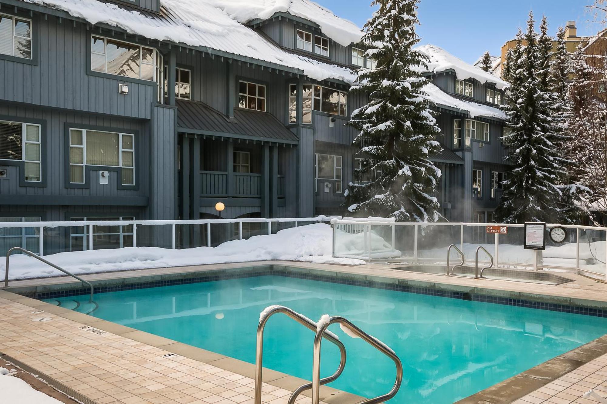 Glacier Lodge Whistler Room photo